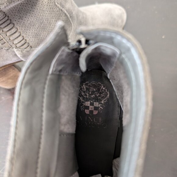 Vince Camuto bootie - Picture 2 of 4